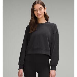Lululemon Sz 4 Softstreme Perfectly Oversized Cropped Crew Black - tiny tag hole